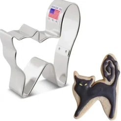 HALLOWEEN CAT COOKIE CUTTER - cozylivehome.com | we sell a wide range of comfortable household items^ Shop All