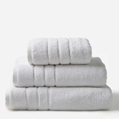 Hotel Luxury Bath Towels - 100% Combed Cotton - cozylivehome.com | we sell a wide range of comfortable household items^ Shop All