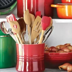 Le Creuset Utensil Crock 1 Qt. - cozylivehome.com | we sell a wide range of comfortable household items^ Shop All