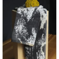 Store Onyx Hand Towel 19x30 - cozylivehome.com | we sell a wide range of comfortable household items Housewares