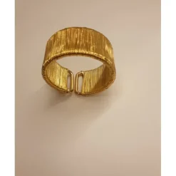 Outlet Ribbed Gold Napkin Ring - cozylivehome.com | we sell a wide range of comfortable household items Shop All