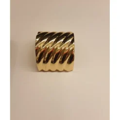 Flash Sale Twist Napkin Ring - Gold Set of 4 - cozylivehome.com | we sell a wide range of comfortable household items Shop All