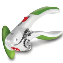 New Zyliss lock-n-lift can opener, green - cozylivehome.com | we sell a wide range of comfortable household items Housewares
